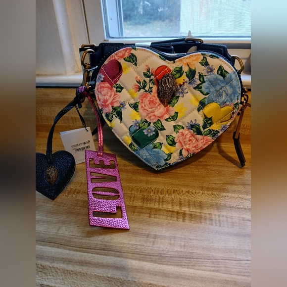 SOLD DO NOT BUY Kurt Geiger NWT Heart Crossbody With Dustbag - Picture 3 of 5